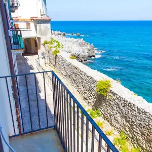  Guest house Ai Candelori Italy